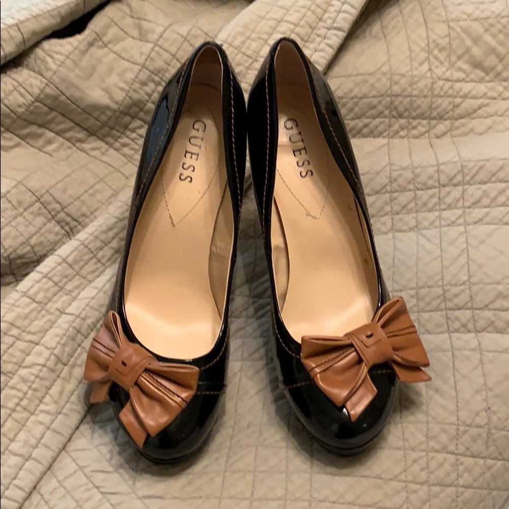 Guess heels size 8M.